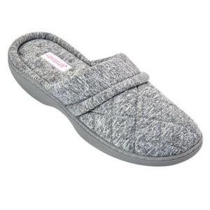 Aerosoles quilted slippers